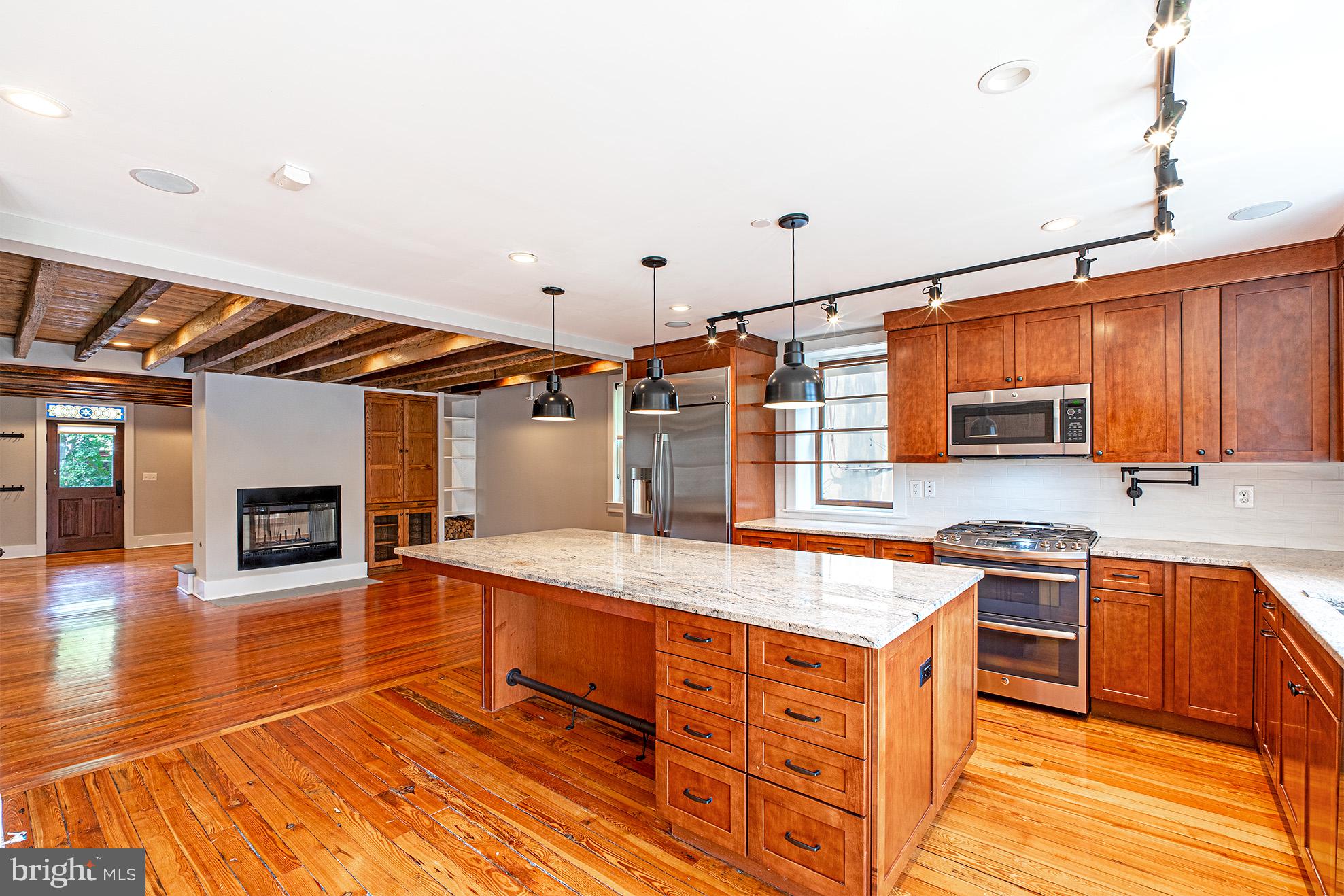 325 D Street Southeast Washington, DC 20003 - Photo 18 of 59