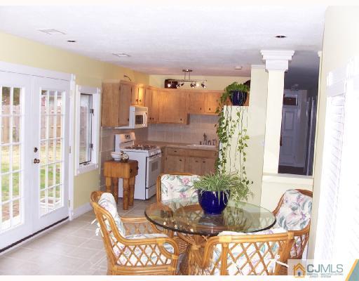 40 Sturgis Road Edison, NJ 08817 - Photo 2 of 10 a living room filled with furniture