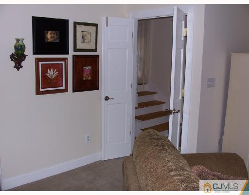 40 Sturgis Road Edison, NJ 08817 - Photo 5 of 10