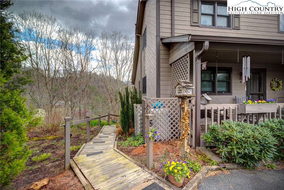 222 The Overlook Road, Unit 2 Banner Elk, NC 28604 - Photo 8 of 21 Gallery Image 8