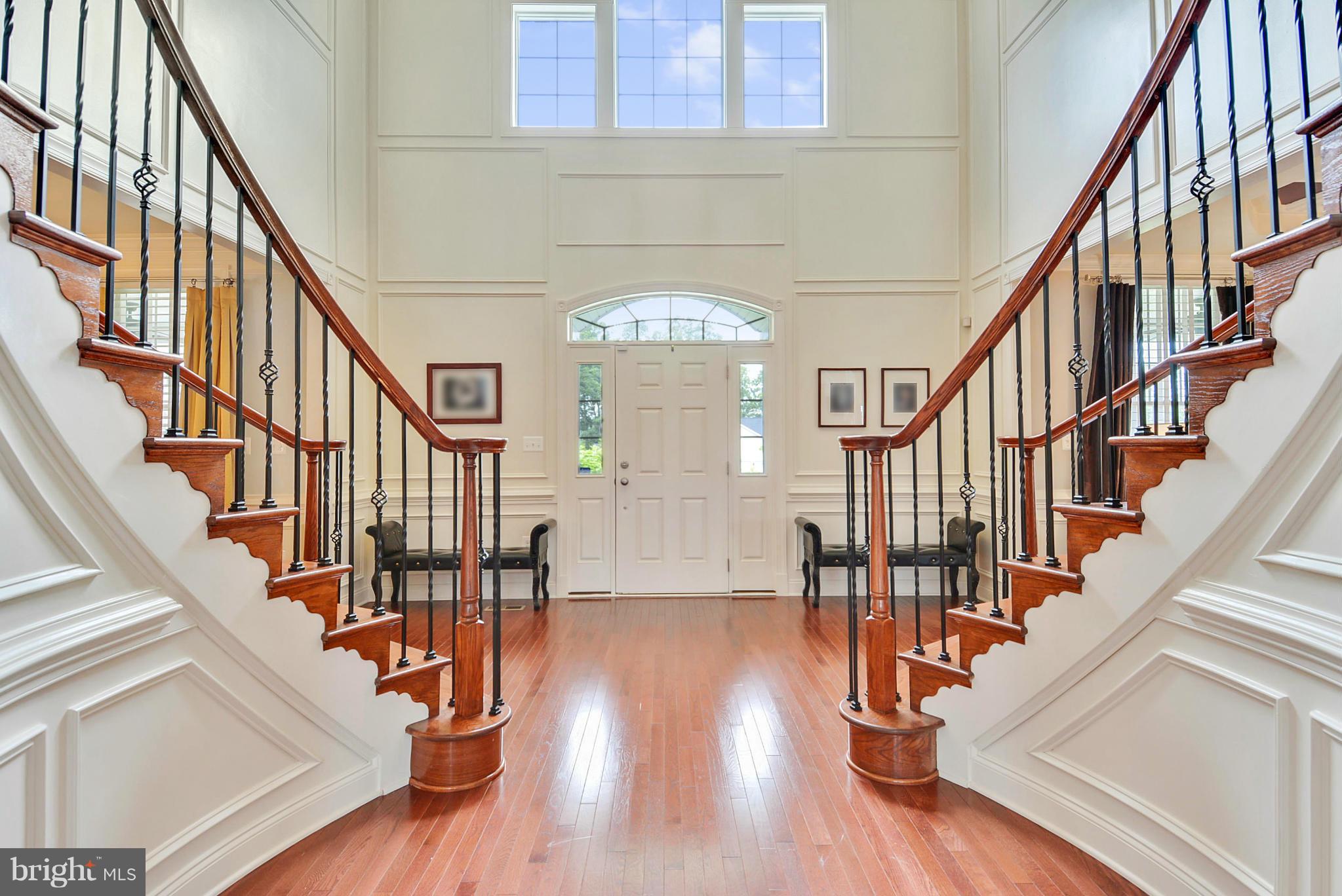 40084 Trotting Path Leesburg, VA 20175 - Photo 4 of 30 Foyer with Grand Staircase