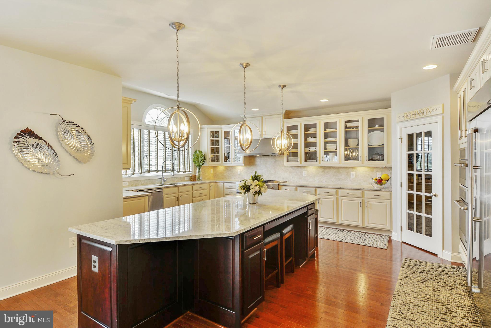 40084 Trotting Path Leesburg, VA 20175 - Photo 9 of 30 Gourmet Kitchen