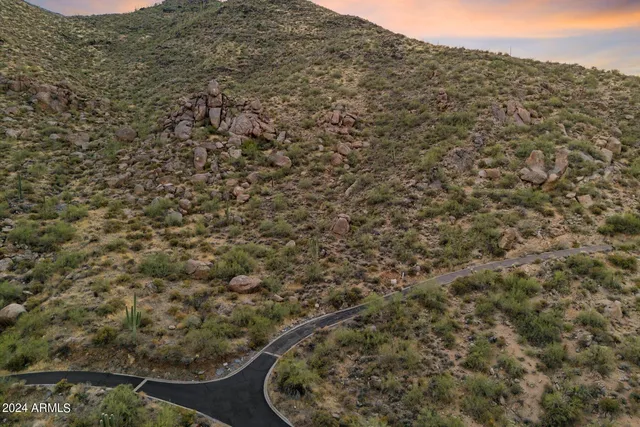 $600,000 | 6630 Hawksnest Road North, Unit 2, Carefree, AZ 85377