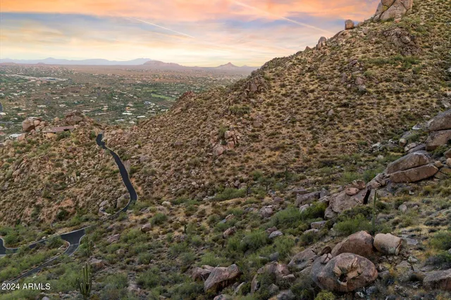 $600,000 | 6630 Hawksnest Road North, Unit 2, Carefree, AZ 85377