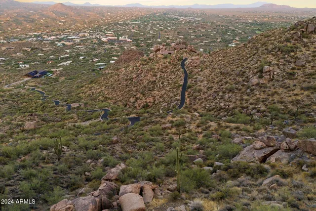 $600,000 | 6630 Hawksnest Road North, Unit 2, Carefree, AZ 85377