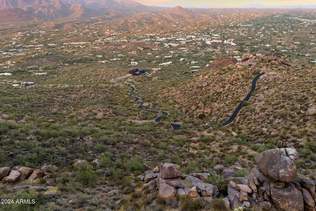 $600,000 | 6630 Hawksnest Road North, Unit 2, Carefree, AZ 85377