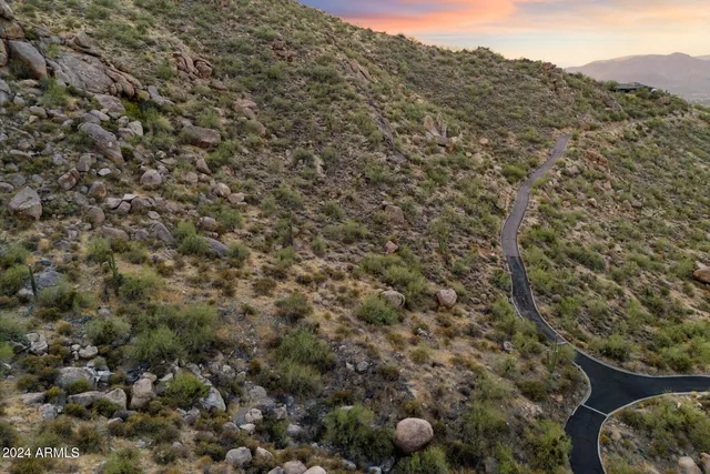 $600,000 | 6630 Hawksnest Road North, Unit 2, Carefree, AZ 85377