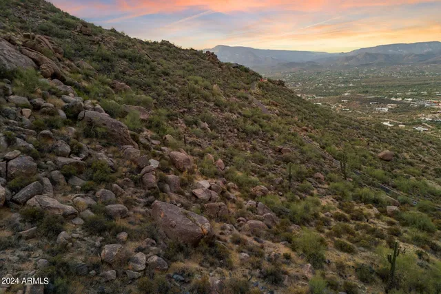 $600,000 | 6630 Hawksnest Road North, Unit 2, Carefree, AZ 85377