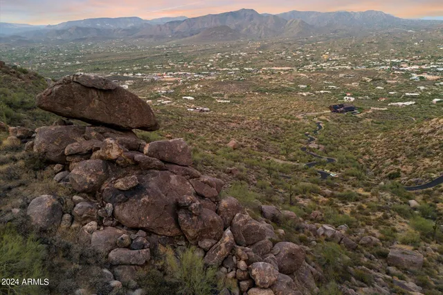 $600,000 | 6630 Hawksnest Road North, Unit 2, Carefree, AZ 85377