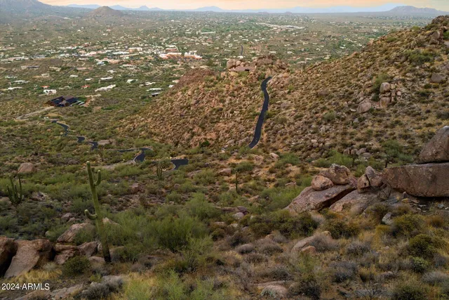 $600,000 | 6630 Hawksnest Road North, Unit 2, Carefree, AZ 85377