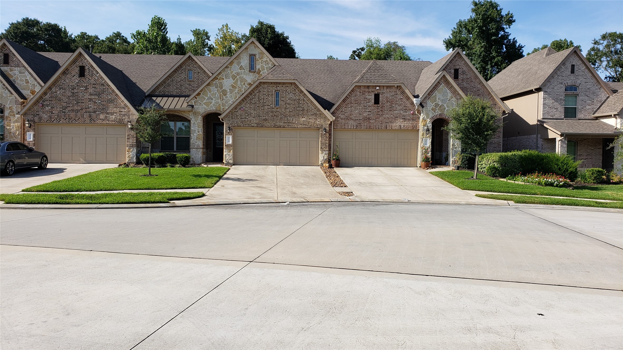 9014 Meacom Drive Conroe, TX 77384 - Photo 35 of 37 front view of a house with a yard
