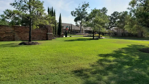 $2,900 | 9014 Meacom Drive, Conroe, TX 77384