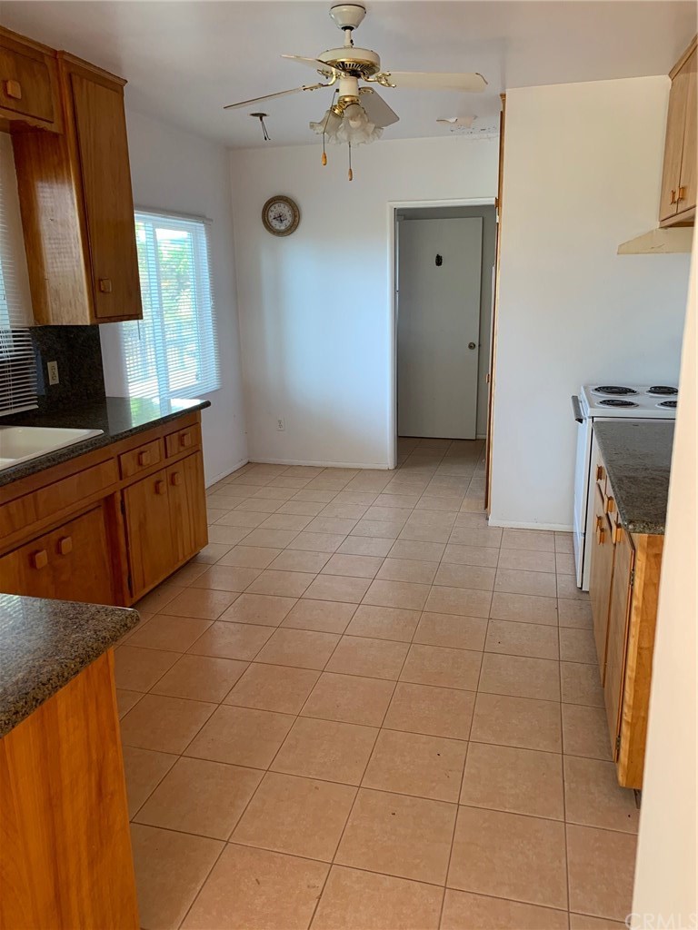 11751 Dalehurst Road Moreno Valley, CA 92555 - Photo 4 of 47 Gallery Image 4