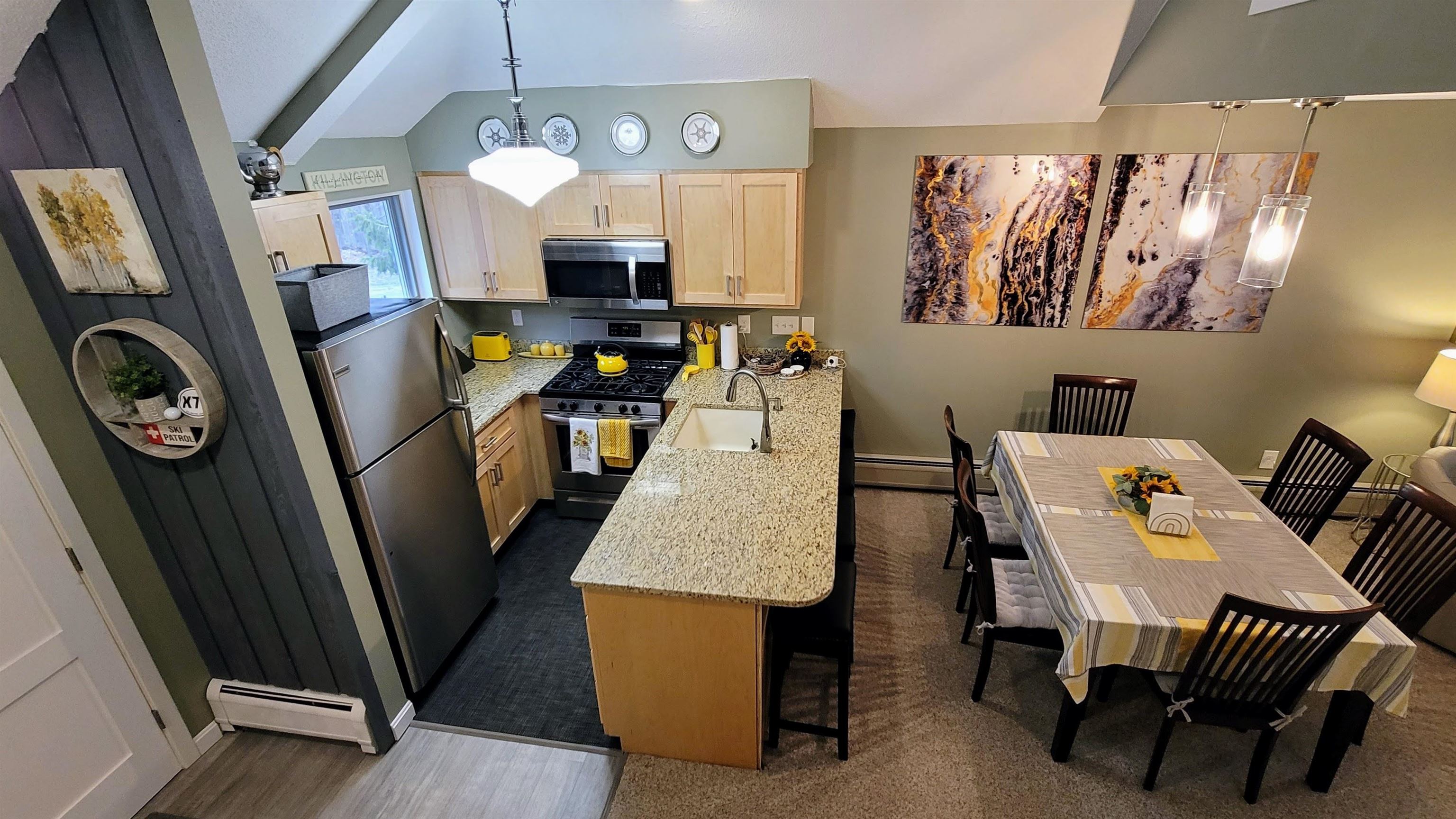 229 Village Circle Road, Unit V21 Killington, VT 05751 - Photo 20 of 33 Gallery Image 20