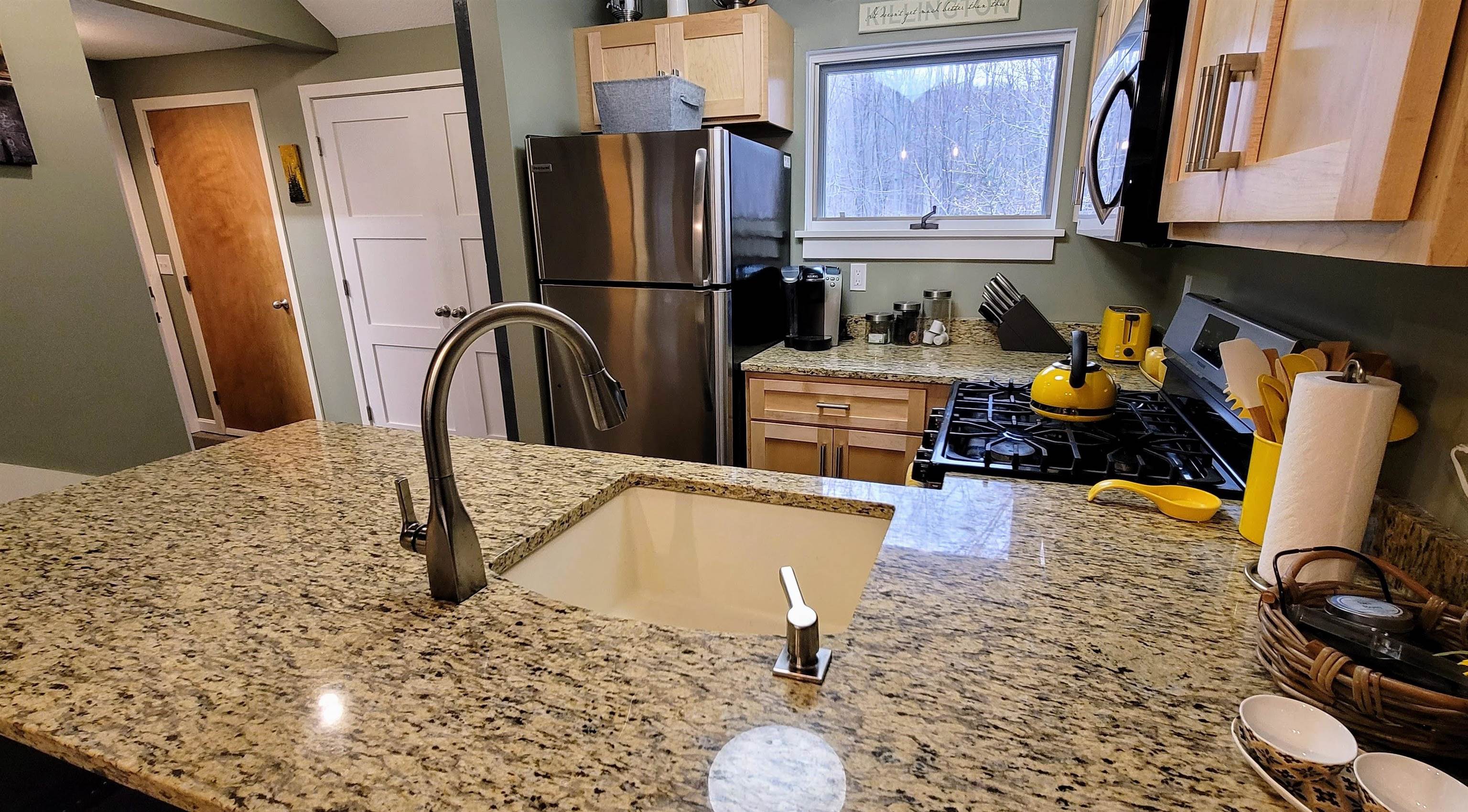 229 Village Circle Road, Unit V21 Killington, VT 05751 - Photo 4 of 33 Gallery Image 4