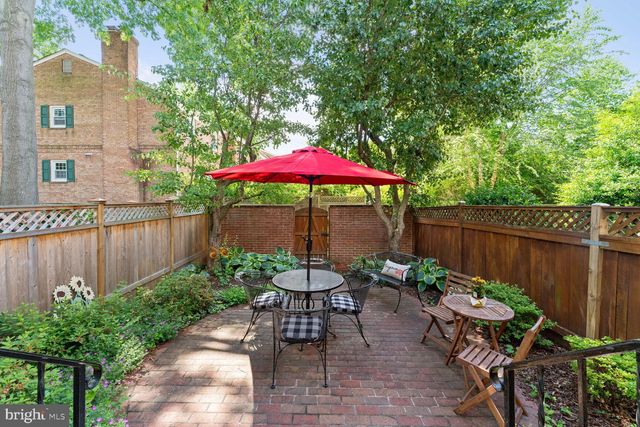 $927,500 | 1610 Dunterry Place, McLean, VA 22101