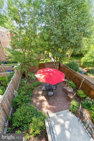 $927,500 | 1610 Dunterry Place, McLean, VA 22101
