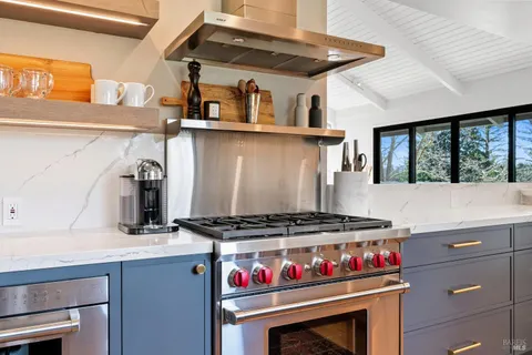 $2,700,000 | 350 Deer Hollow Drive, Napa, CA 94558