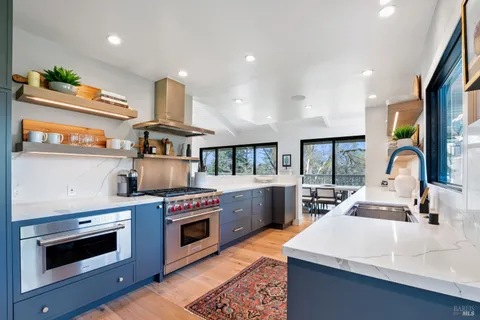 $2,700,000 | 350 Deer Hollow Drive, Napa, CA 94558