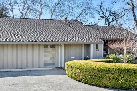 $2,700,000 | 350 Deer Hollow Drive, Napa, CA 94558