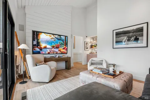 $2,700,000 | 350 Deer Hollow Drive, Napa, CA 94558