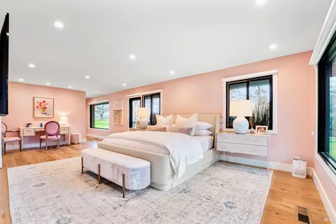 $2,700,000 | 350 Deer Hollow Drive, Napa, CA 94558