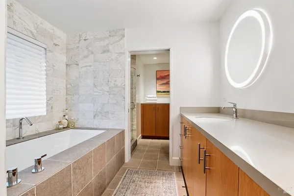 $2,700,000 | 350 Deer Hollow Drive, Napa, CA 94558