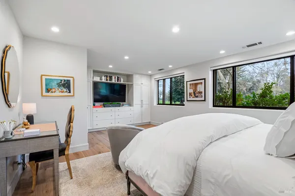 $2,700,000 | 350 Deer Hollow Drive, Napa, CA 94558