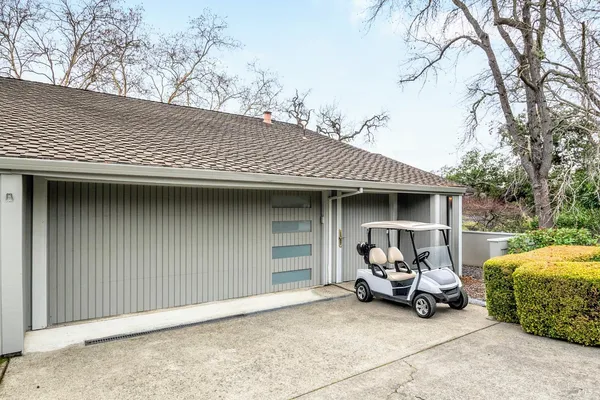 $2,700,000 | 350 Deer Hollow Drive, Napa, CA 94558