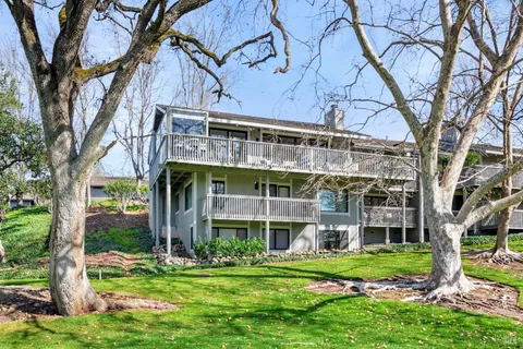 $2,700,000 | 350 Deer Hollow Drive, Napa, CA 94558