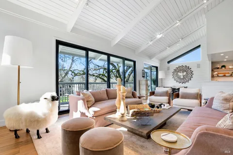 $2,700,000 | 350 Deer Hollow Drive, Napa, CA 94558