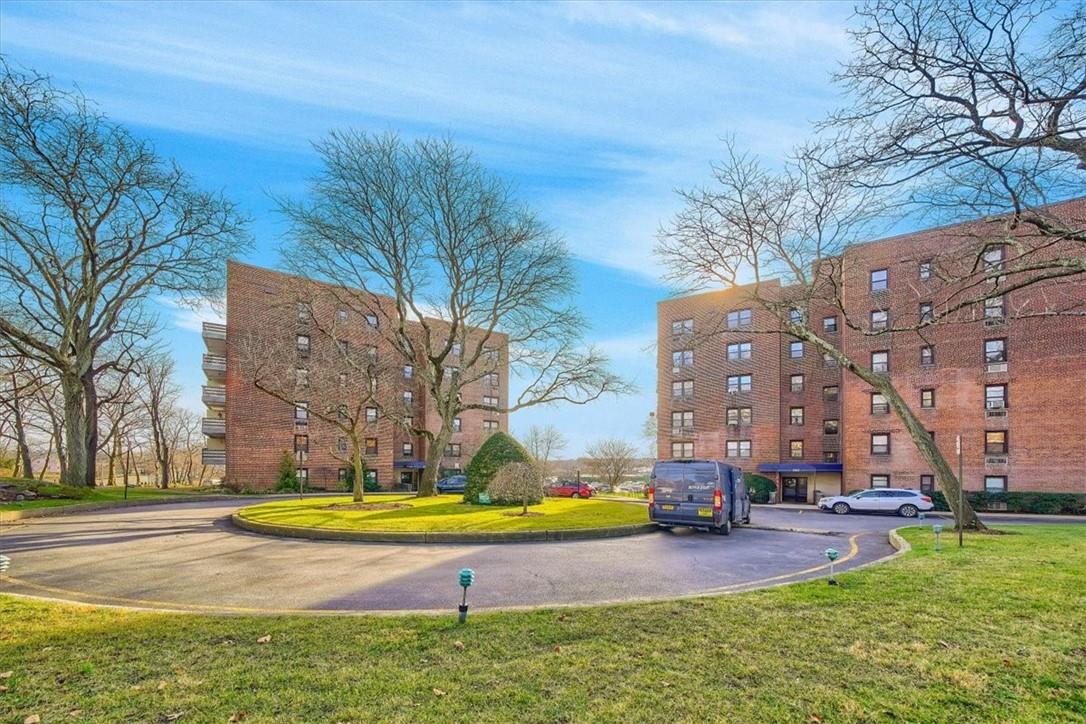 640 Pelham Road, Unit 6C New Rochelle, NY 10805 - Photo 1 of 1