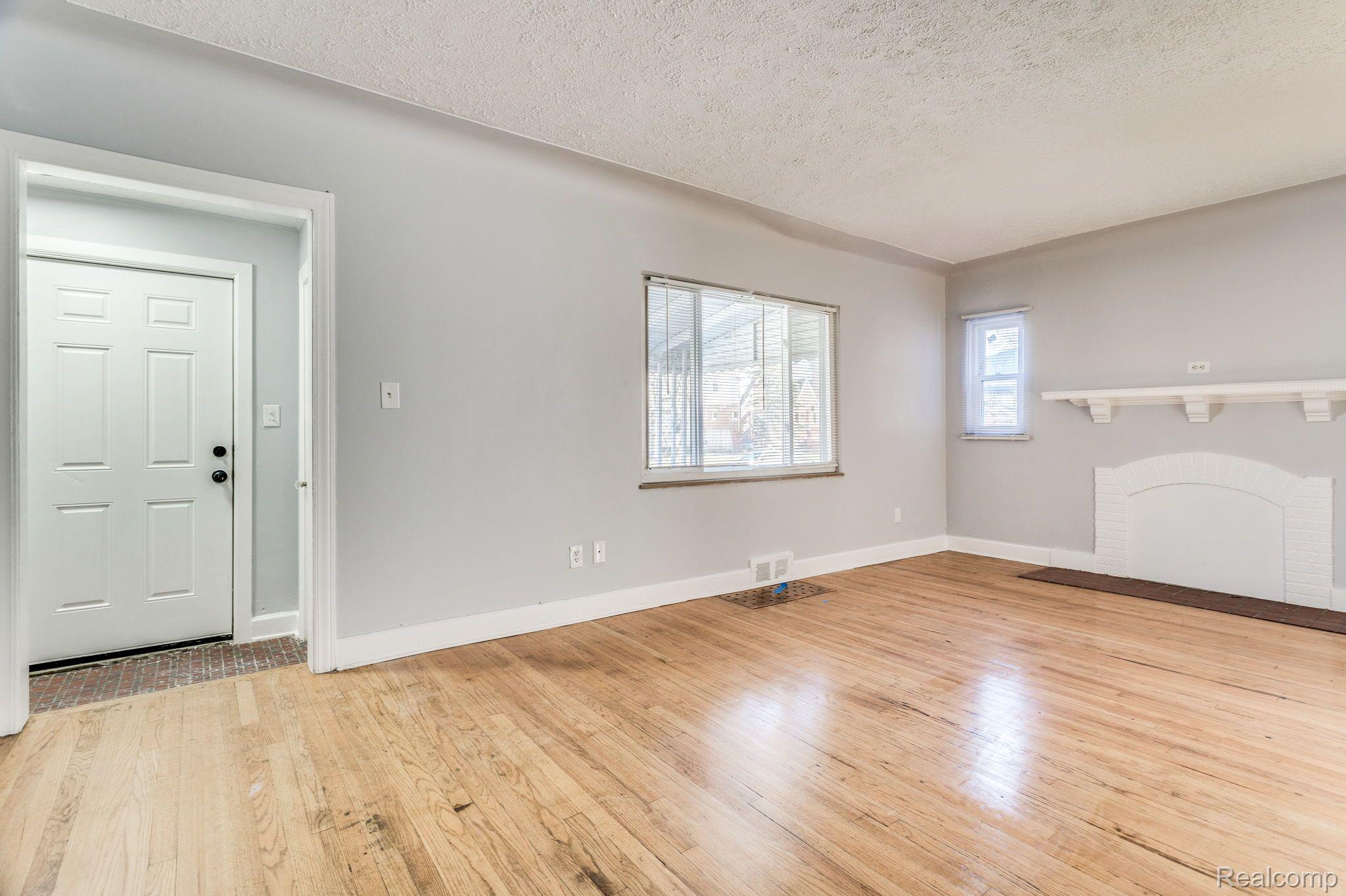 13963 Rutherford Street Detroit, MI 48227 - Photo 7 of 34