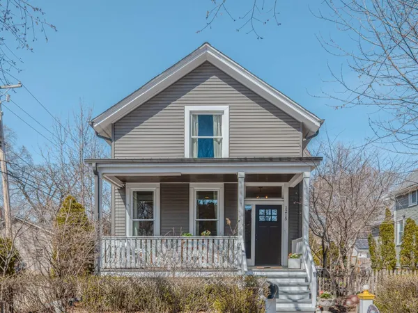$925,000 | 1215 Washington Street, Evanston, IL 60202