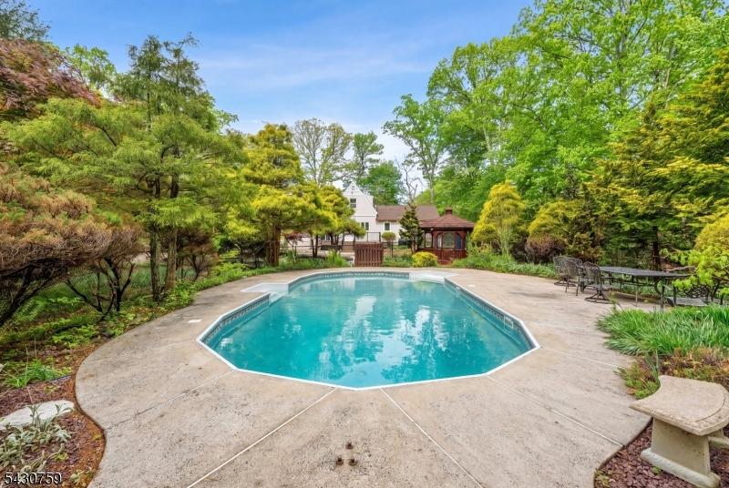 34 Miller Road Cranbury, NJ 08512 - Photo 10 of 37