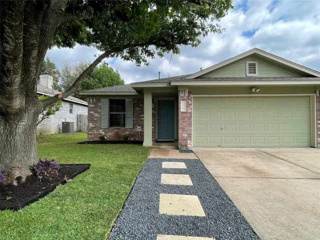 $2,300 | 806 Calico Drive, Austin, TX 78748