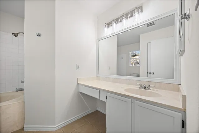 $2,200 | 806 Calico Drive, Austin, TX 78748