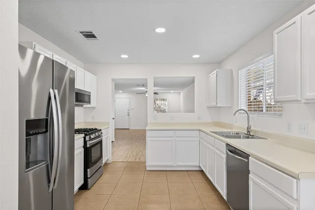 $2,300 | 806 Calico Drive, Austin, TX 78748