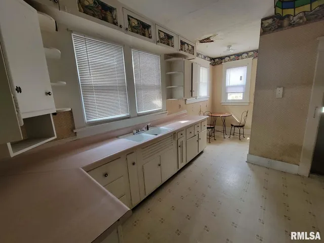 $49,900 | 334 South Lincoln Boulevard, Centralia, IL 62801