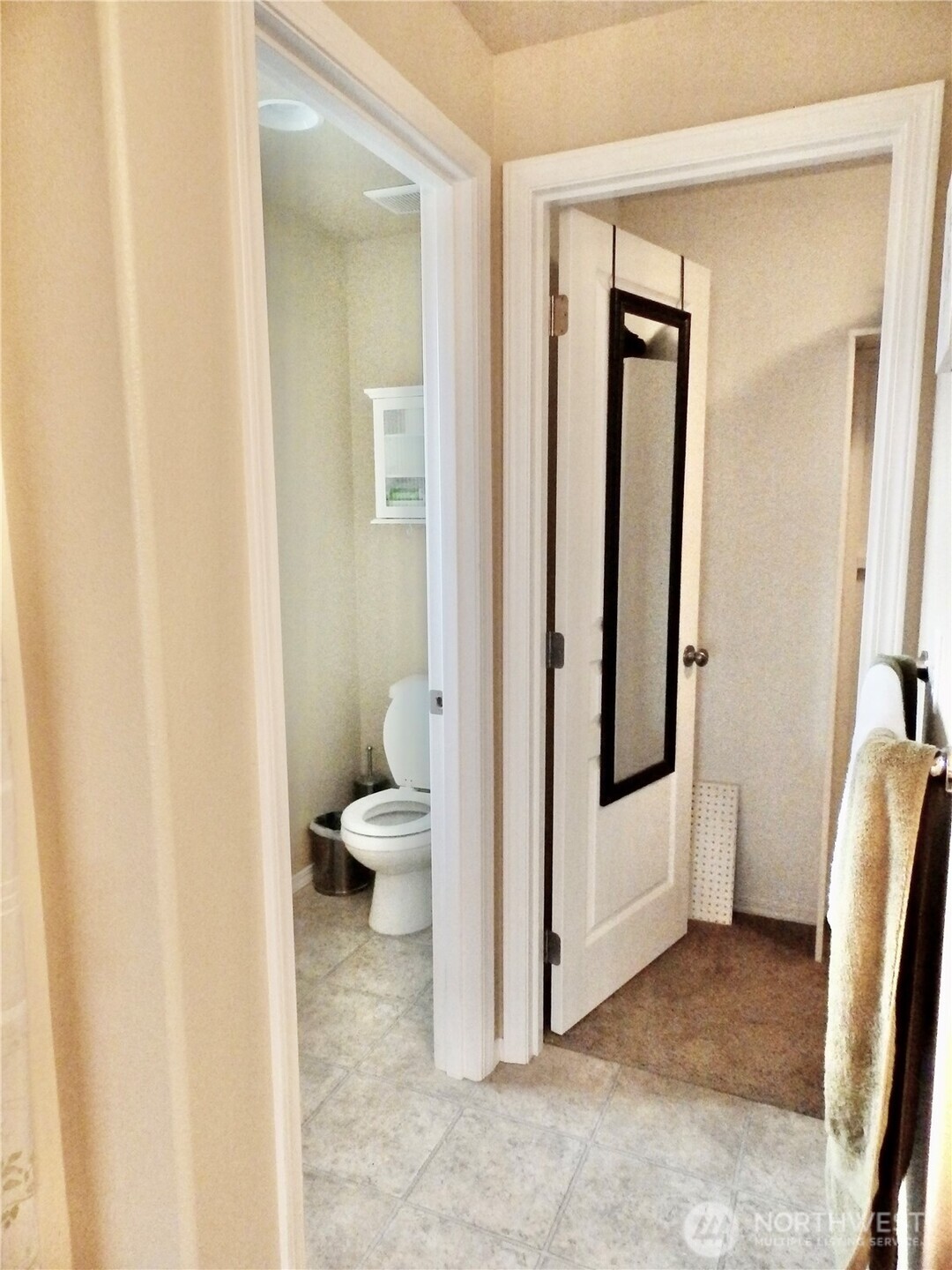 304 Southwest Homestead Avenue College Place, WA 99324 - Photo 19 of 21 a view of living room