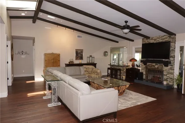 $824,900 | 38220 Oaktree Loop, Murrieta, CA 92562