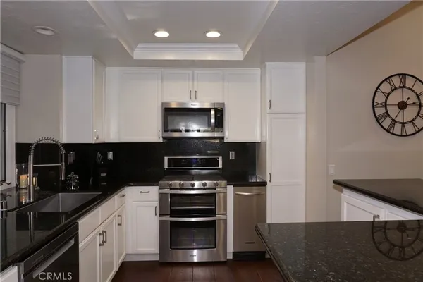 $824,900 | 38220 Oaktree Loop, Murrieta, CA 92562