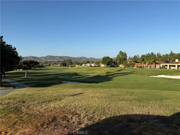 $824,900 | 38220 Oaktree Loop, Murrieta, CA 92562