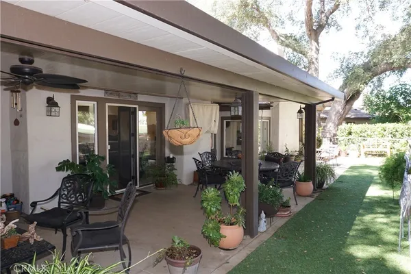 $824,900 | 38220 Oaktree Loop, Murrieta, CA 92562