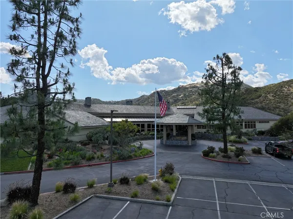 $824,900 | 38220 Oaktree Loop, Murrieta, CA 92562