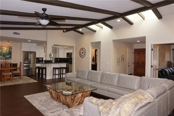 $824,900 | 38220 Oaktree Loop, Murrieta, CA 92562