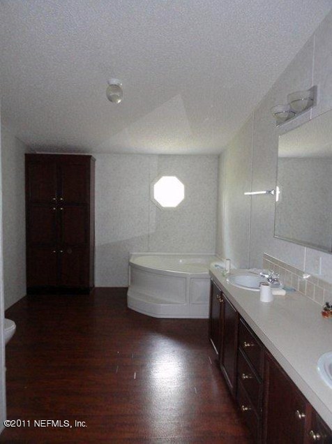 2974 Pacetti Road, Unit E St. Augustine, FL 32092 - Photo 8 of 10 Master Bath