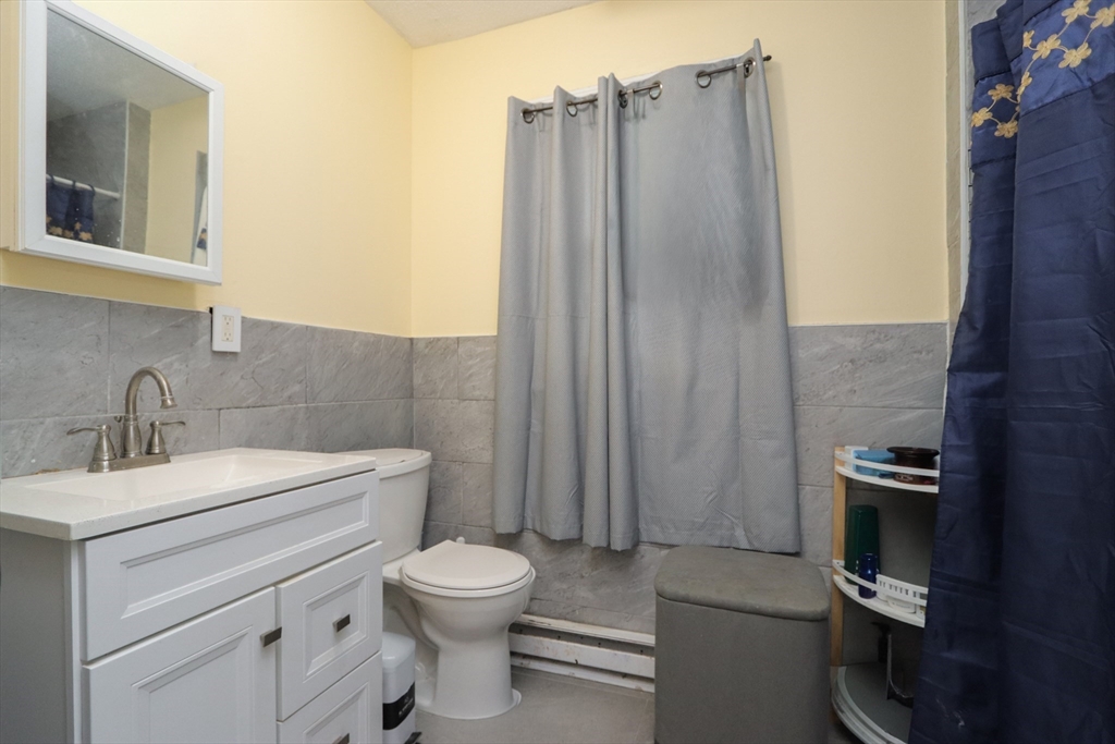 70-72 Manhattan Street Springfield, MA 01109 - Photo 25 of 29