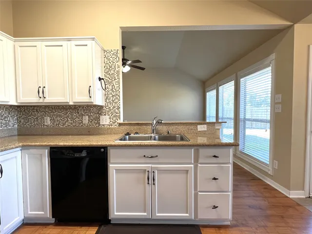 $1,700 | 407 Laney Street, Brenham, TX 77833