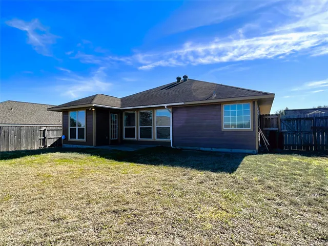 $1,700 | 407 Laney Street, Brenham, TX 77833